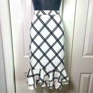 EST. 1946 black/white ruffled skirt size Medium I3